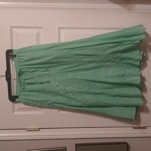 Beautiful full apple green skirt size small